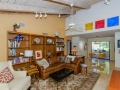 09Family Room02