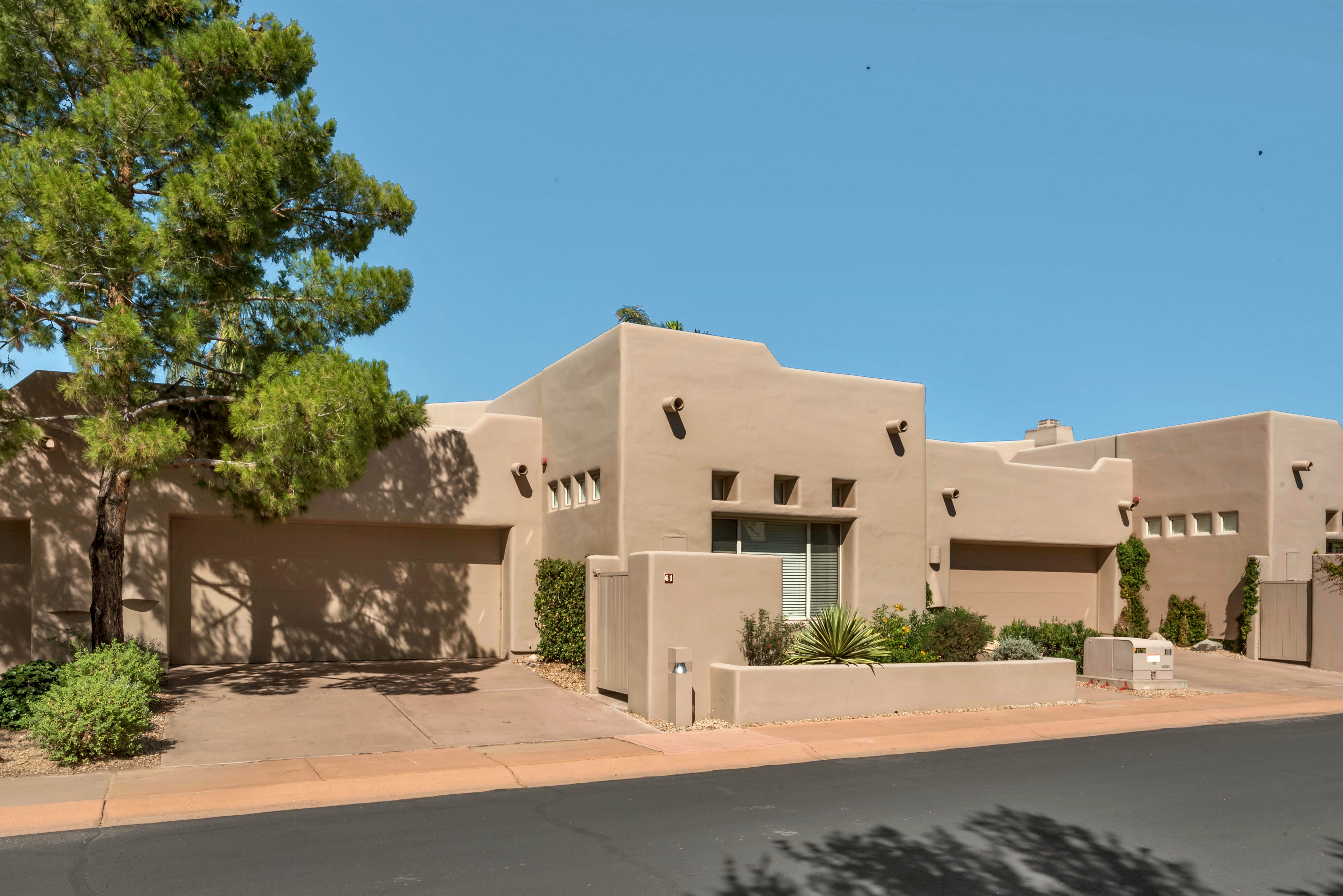 Front_6711_E_Camelback_Rd_Unit_61