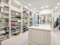 Her-Master-Closet01-min